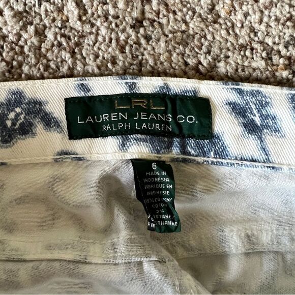 Lauren Ralph Lauren Mid Rise White Blue Floral Modern Straight Jeans Size 6 - Picture 3 of 6